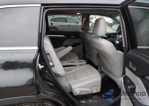 2018 Toyota Highlander Xle from USA, damaged, VIN 5TDJZRFH7JS543274